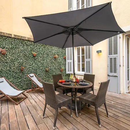Charme Nicois Avec Terrasse En *