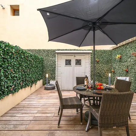 아파트 Charme Nicois Avec Terrasse En *