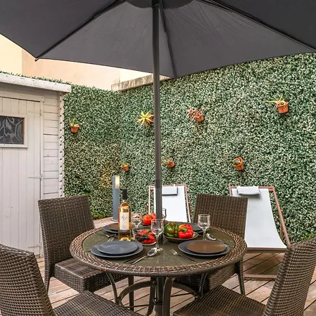 公寓 Charme Nicois Avec Terrasse En *